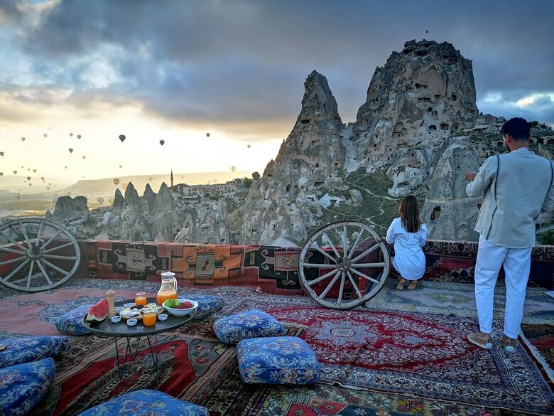 Hermes Cave Hotel
