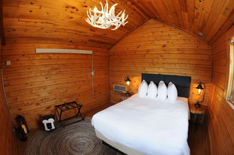 Royal Gorge Cabins