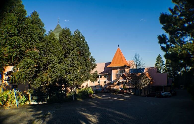 Sky Valle Hotel