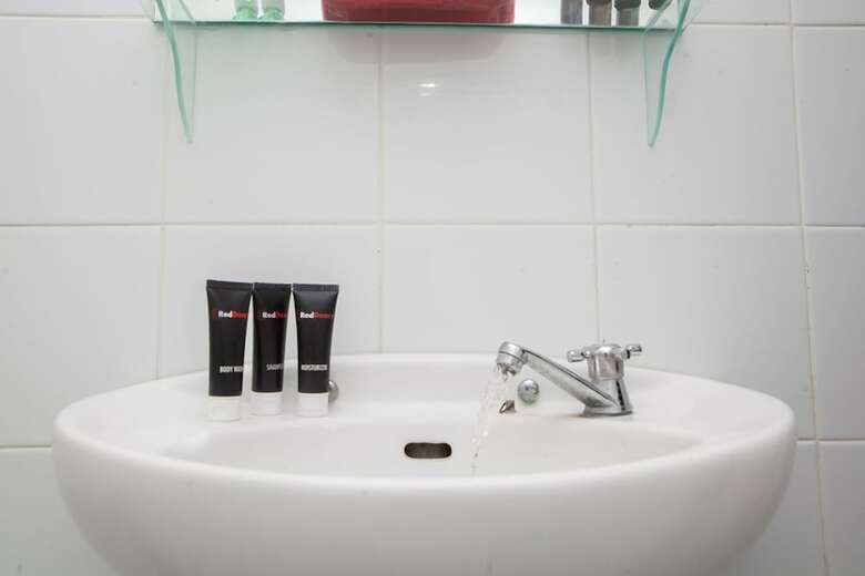 Hotel Reddoorz Plus Near Sukajadi 2
