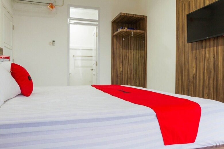 Hotel Reddoorz Plus Near Sukajadi 2