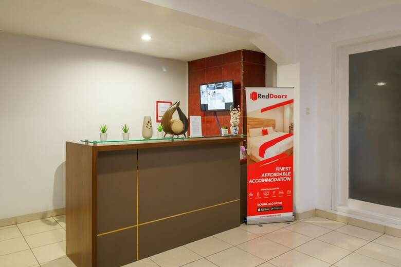 Hotel Reddoorz Plus Near Sukajadi 2