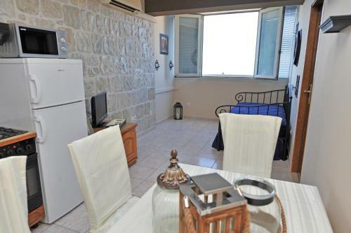 Sunset Apartment