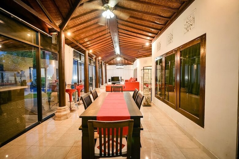 Villa Kurnia
