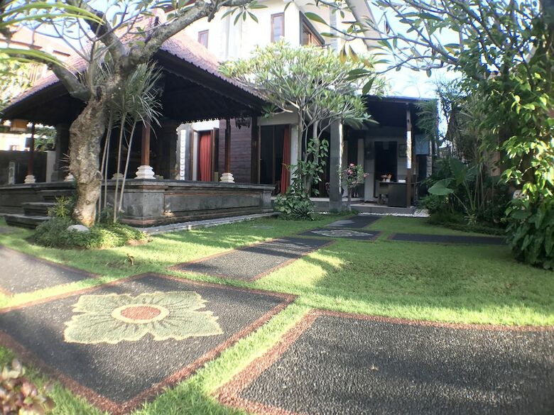 Bed & Breakfast Kubu Munggu Homestay