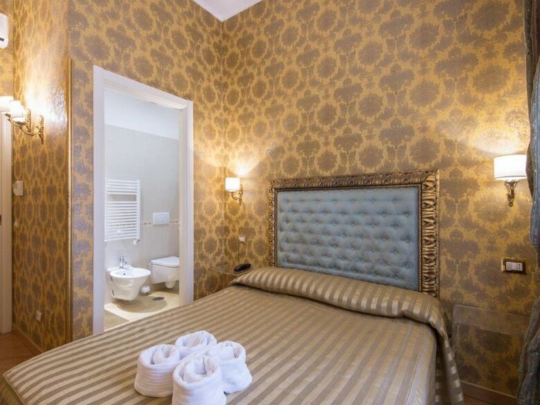 Domus Colosseo Hotel
