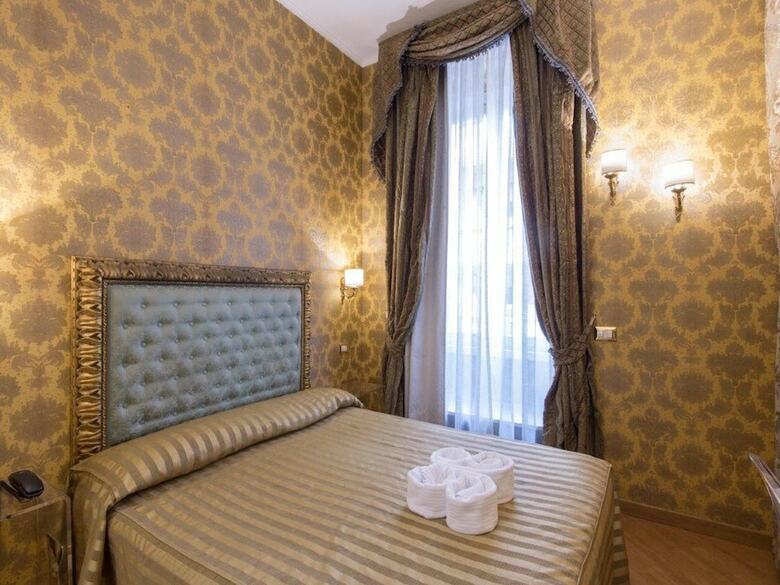 Domus Colosseo Hotel