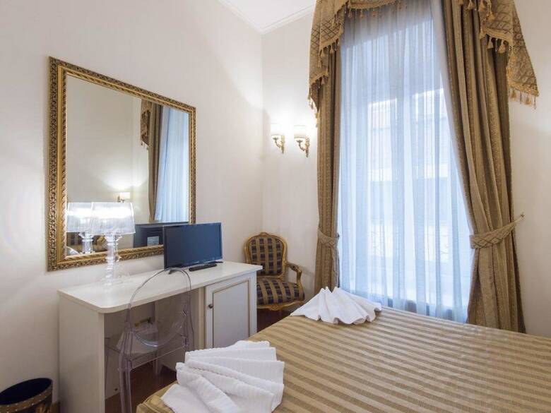 Domus Colosseo Hotel