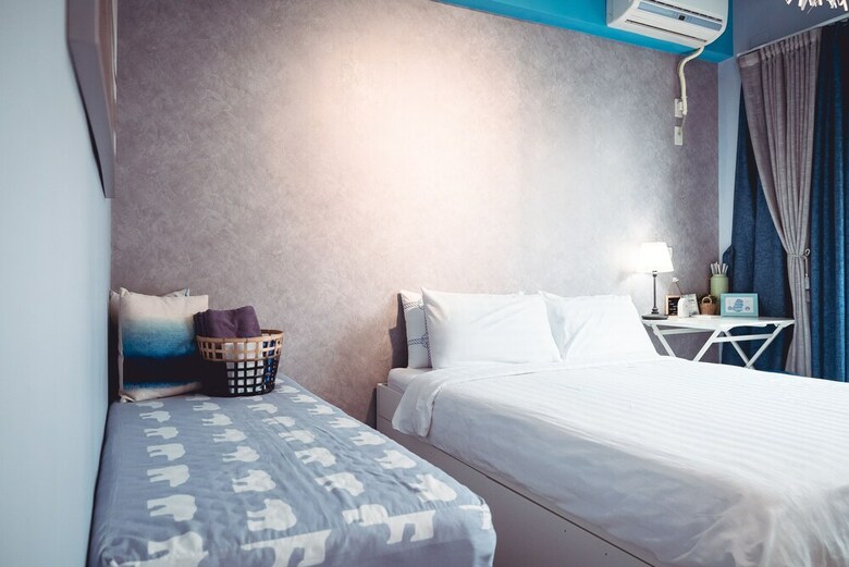 Bed & Breakfast Eatzzz Hostel