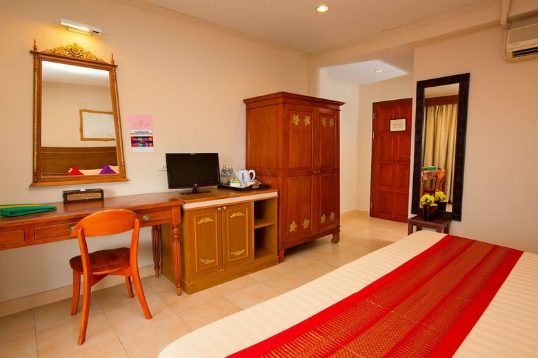 Hotel Buri Beach Resort