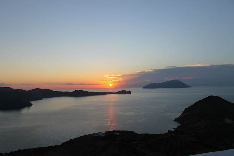 Apartamentos Kastro Milos