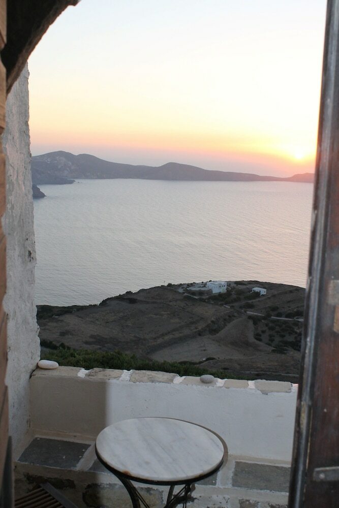 Apartamentos Kastro Milos