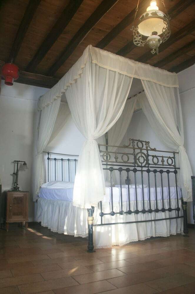 Apartamentos Kastro Milos