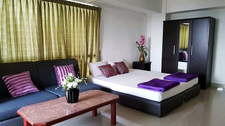 Hotel Latin Garden