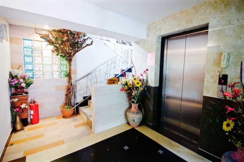 Hotel Latin Garden