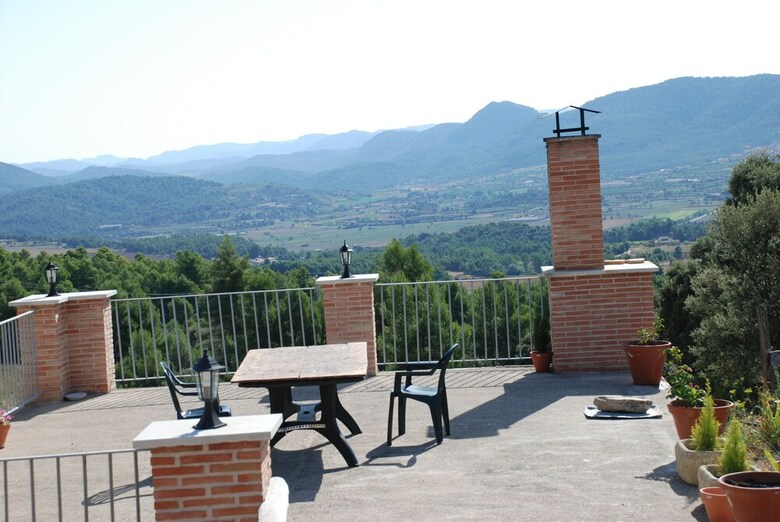 Agroturismo Masia De La Serra De La Cogulla
