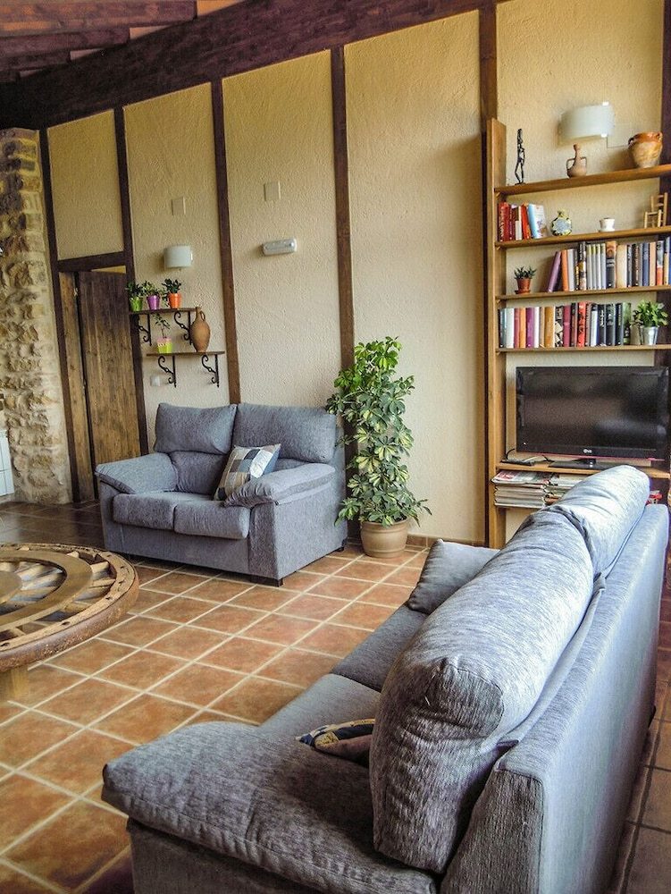 Agroturismo Masia De La Serra De La Cogulla
