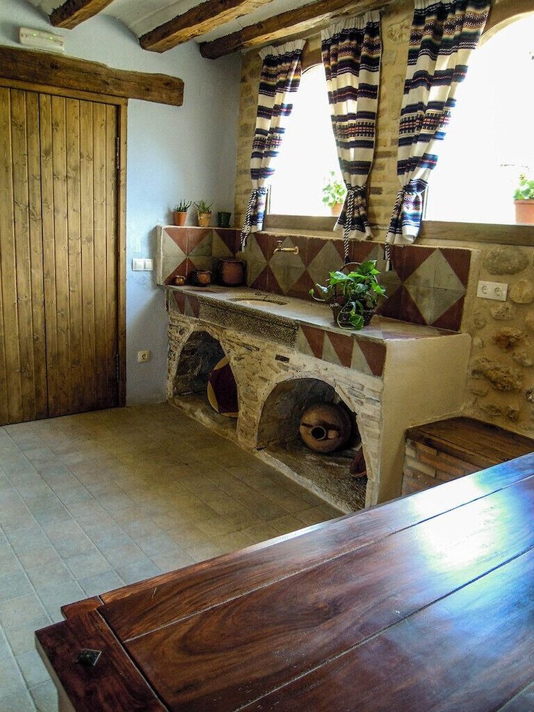 Agroturismo Masia De La Serra De La Cogulla
