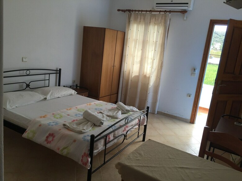Depis Bay Apartments