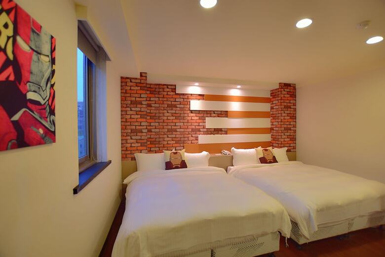 Ruocing Hot Spring Hotel