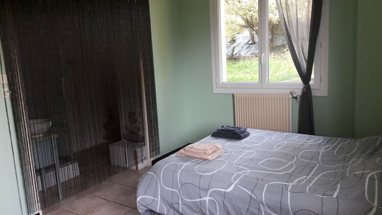 Hotel En Plein Coeur de La For�t