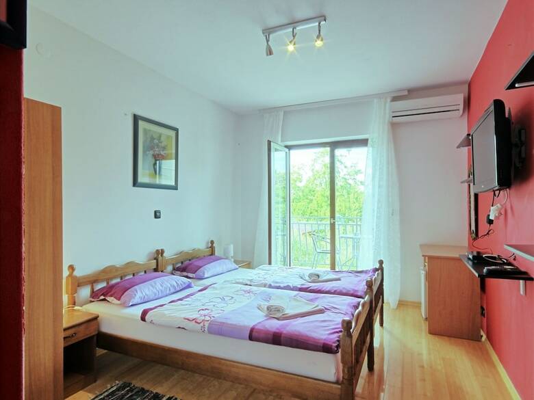 Hotel Guest House And Apartment Ambienti