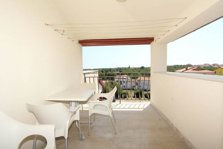 Hotel Guest House And Apartment Ambienti