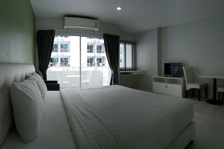 Hotel Baan Pattaya Plus