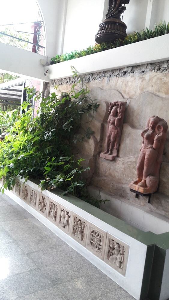 Hotel Baan Khun Mae Apartment