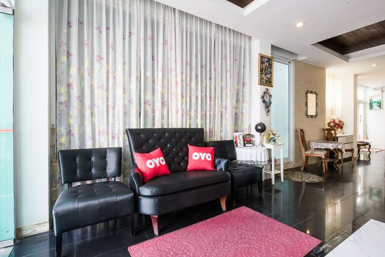 Hotel Oyo 371 Sea Breeze Residence