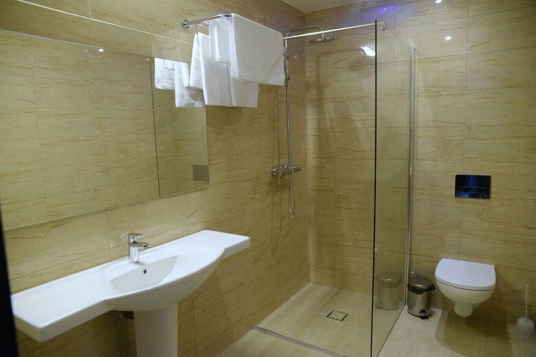 Hotel Ramada By Wyndham Constanta