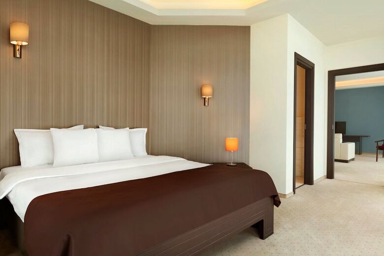 Hotel Ramada By Wyndham Constanta