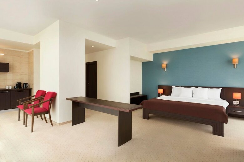 Hotel Ramada By Wyndham Constanta