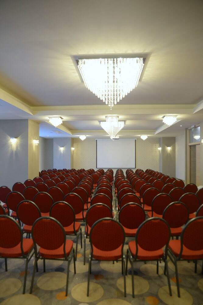 Hotel Ramada By Wyndham Constanta