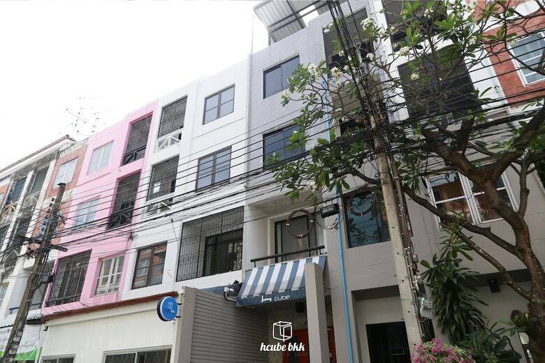 Hotel Hcube Bkk