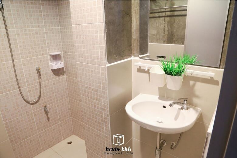 Hotel Hcube Bkk