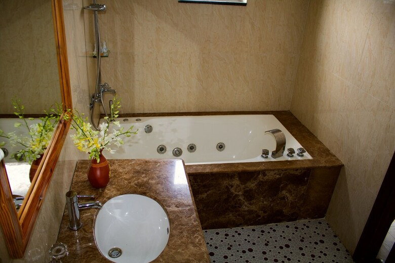 Ngoc Chau Hotel