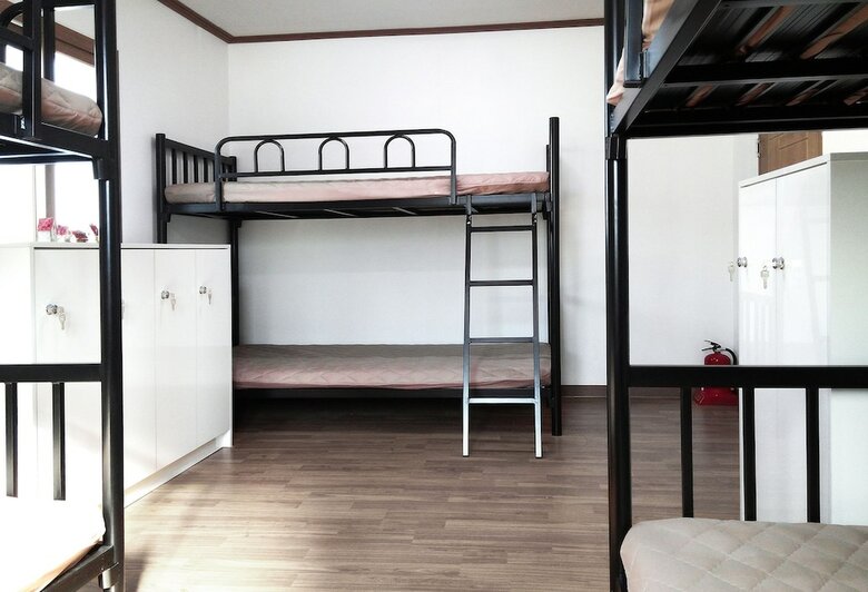 Hostal Guesthouse Enoch - Hostel