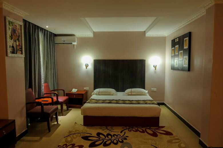 Hbt Russel Hotel