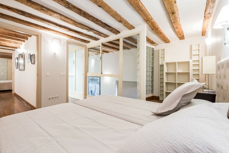 Apartamentos Duplex 2 Dormitorios En Malasa�a