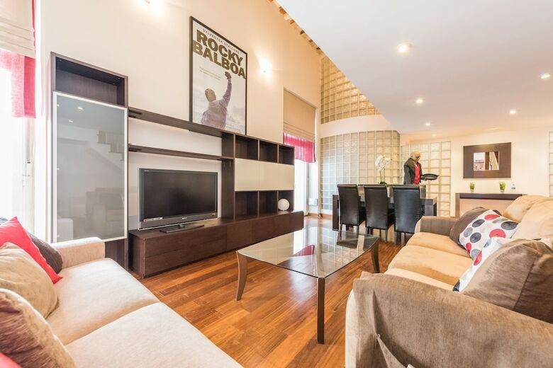 Apartamentos Duplex 2 Dormitorios En Malasa�a