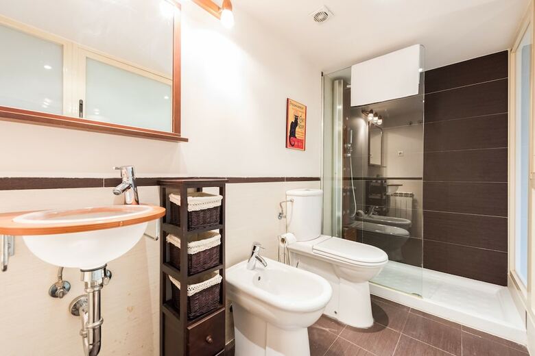Apartamentos Duplex 2 Dormitorios En Malasa�a