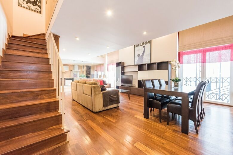 Apartamentos Duplex 2 Dormitorios En Malasa�a