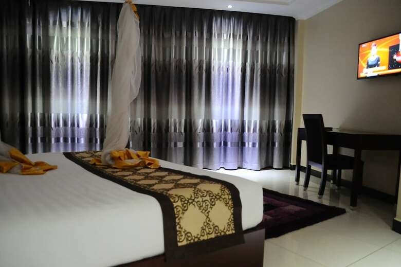 Namayiba Park Hotel