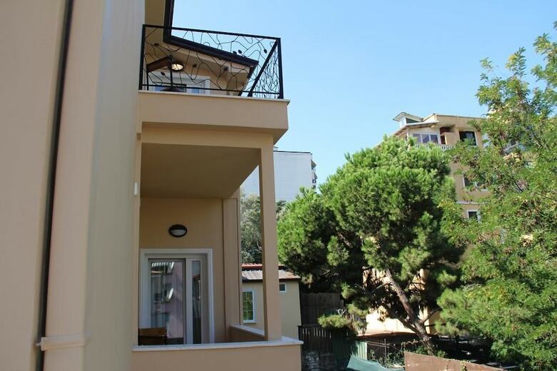 Hermes Tirana Hotel