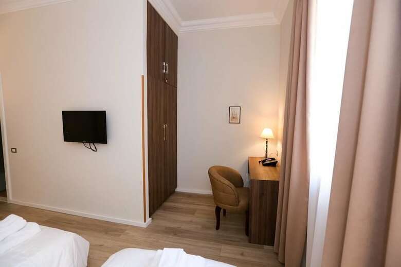 Hermes Tirana Hotel
