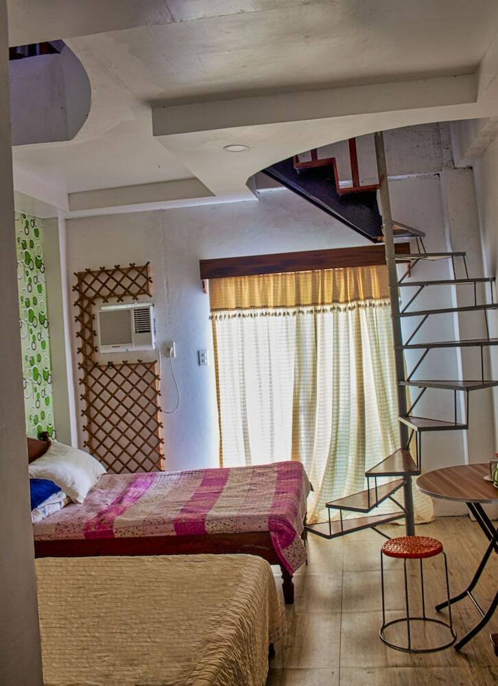 Hotel Pagudpud Rinnovati Beach Resort