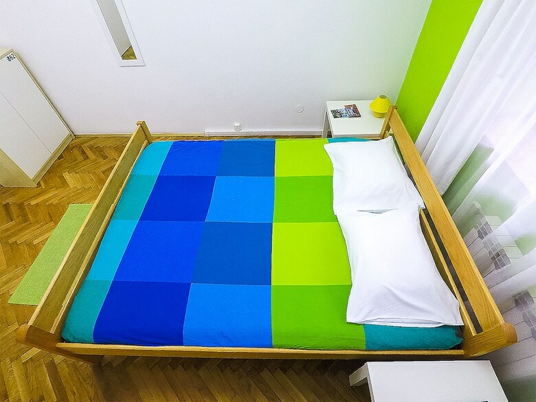 Hostal Whole Wide World Hostel & Bar