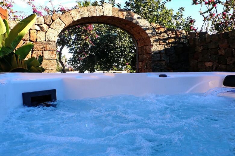 Hotel Zubebi Resort