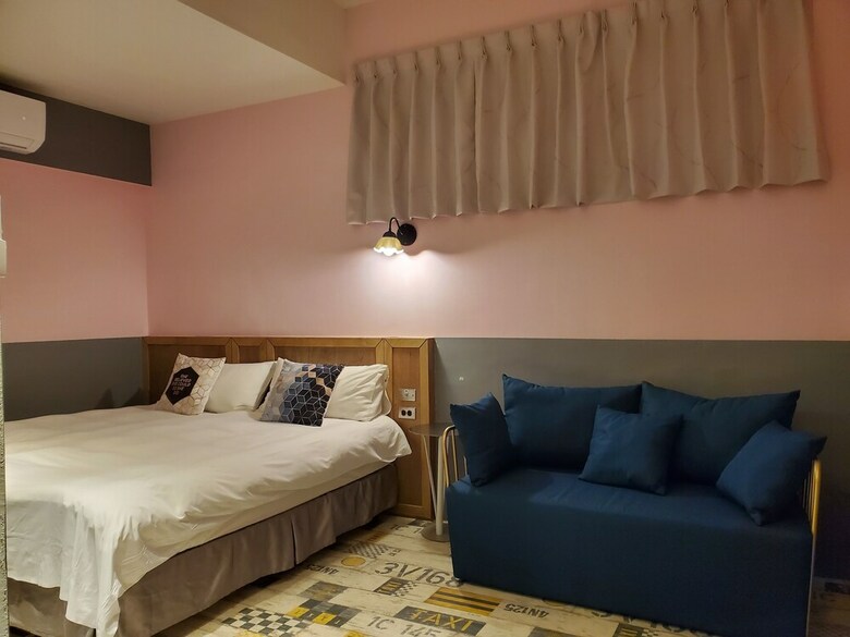 Slow Wow Hot Spring Hotel